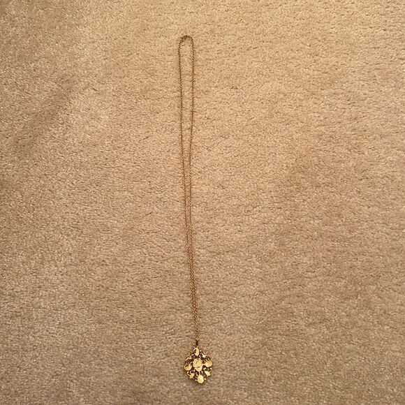 Vintage Avon five cameo necklace. - Picture 4 of 8